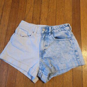 Pacsun size 23 shorts!